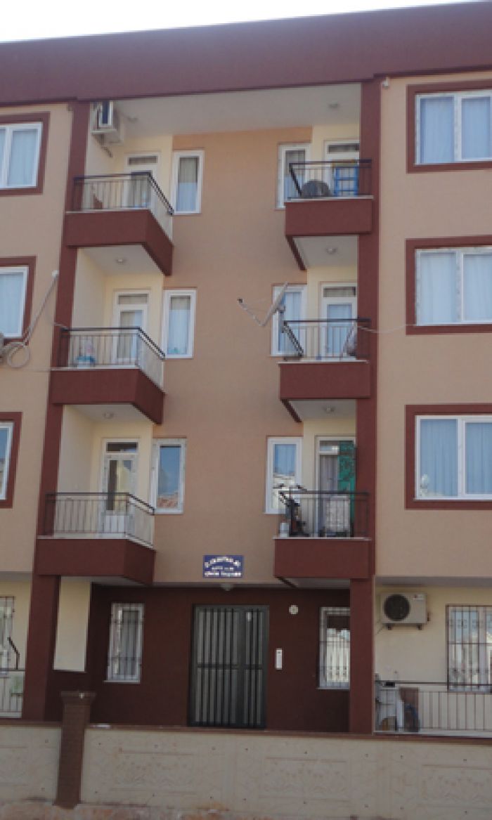 E Kamuran Ak Apartmanı